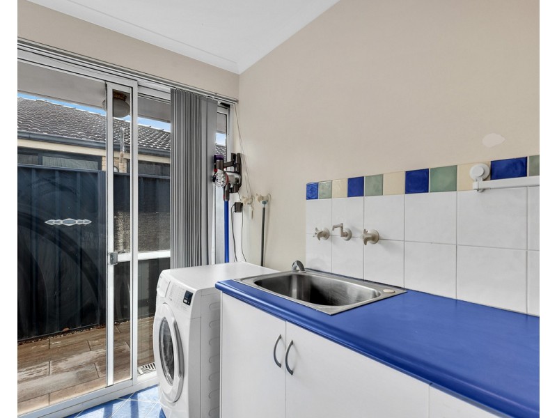 6 Rushmore Avenue, Canning Vale WA 6155