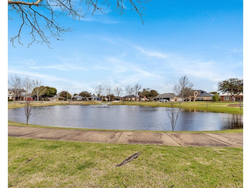 6 Rushmore Avenue, Canning Vale WA 6155