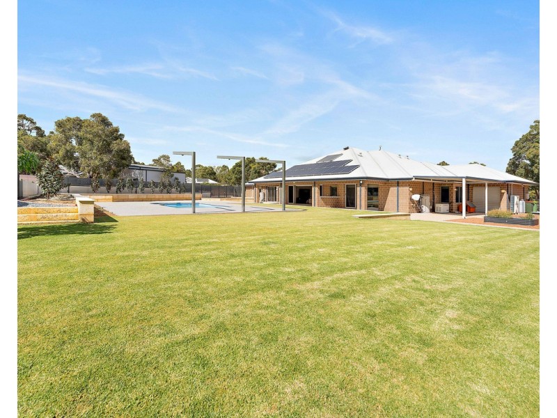 4 Meldrum Loop, Bedfordale WA 6112