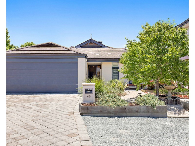 33 Hungerford Close, Canning Vale WA 6155