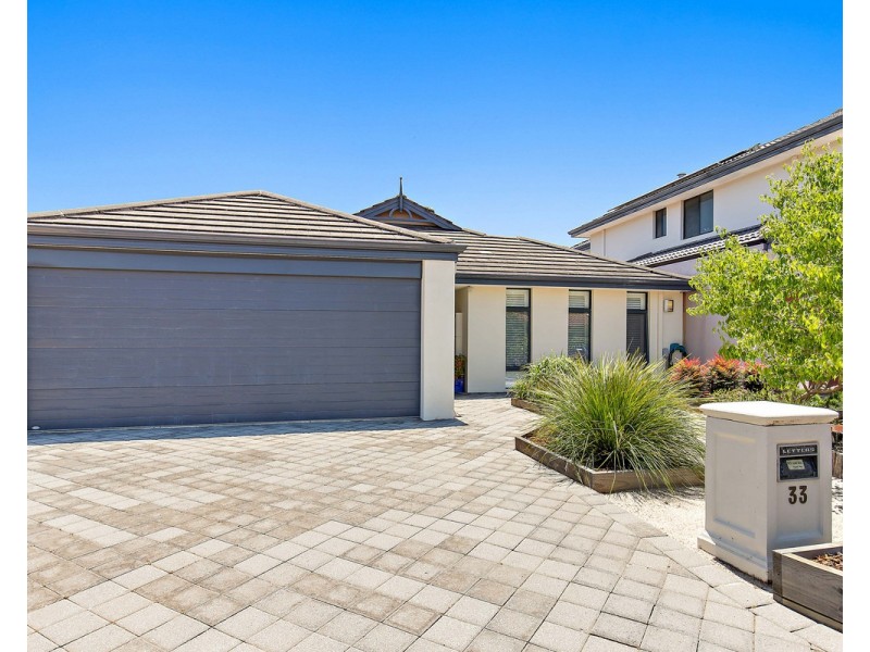 33 Hungerford Close, Canning Vale WA 6155