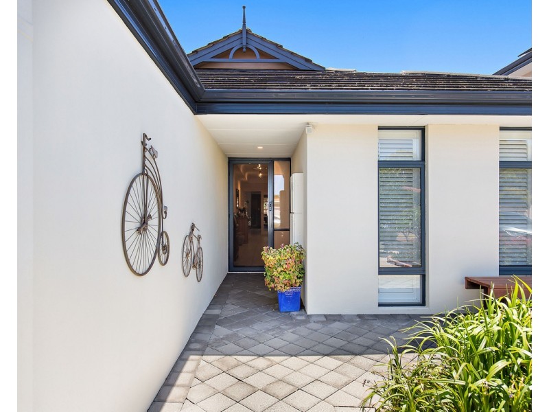33 Hungerford Close, Canning Vale WA 6155