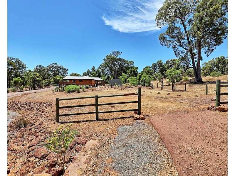 14 Honeybush Vista, Jarrahdale WA 6124