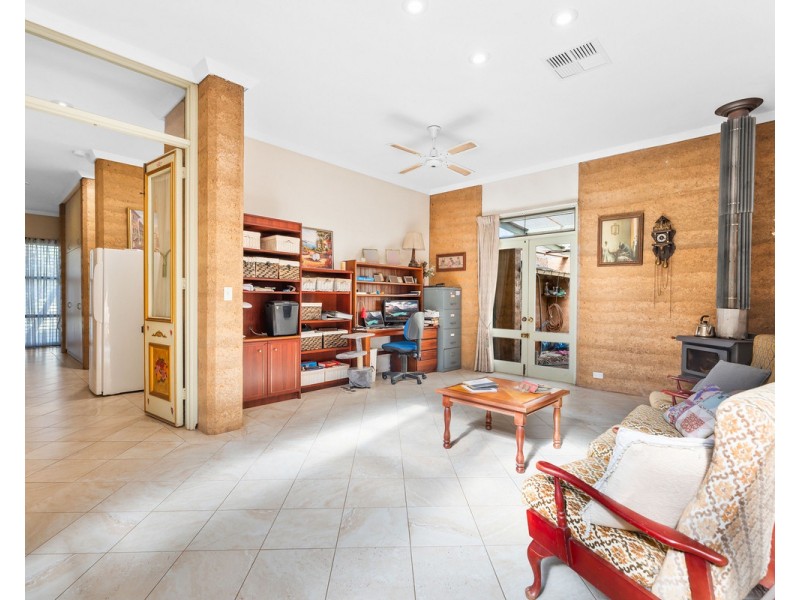 231 Albany Highway, Bedfordale WA 6112