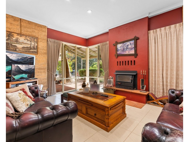231 Albany Highway, Bedfordale WA 6112