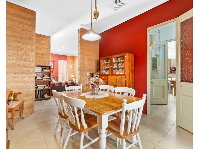 231 Albany Highway, Bedfordale WA 6112