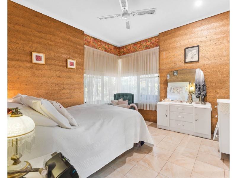 231 Albany Highway, Bedfordale WA 6112