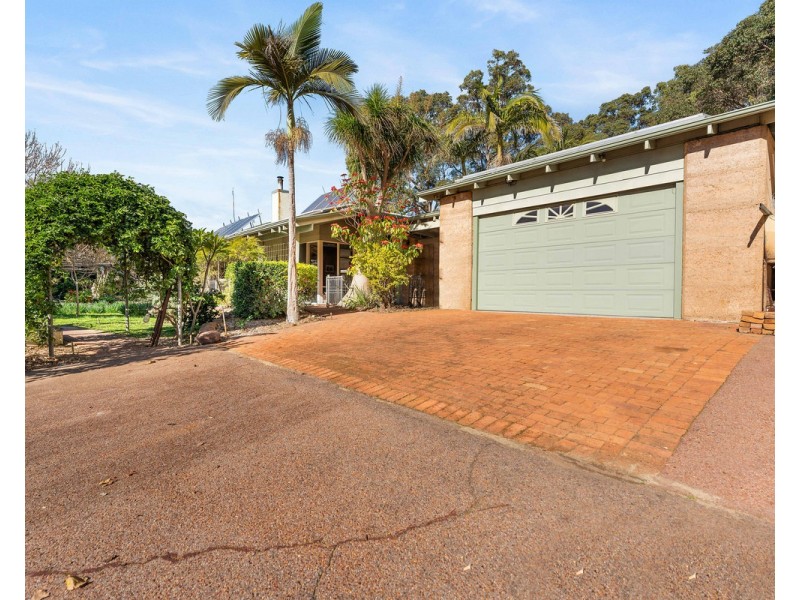 231 Albany Highway, Bedfordale WA 6112