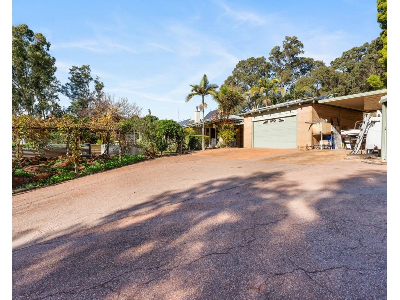 231 Albany Highway, Bedfordale WA 6112