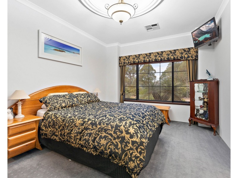 17 Darling Range Drive, Bedfordale WA 6112