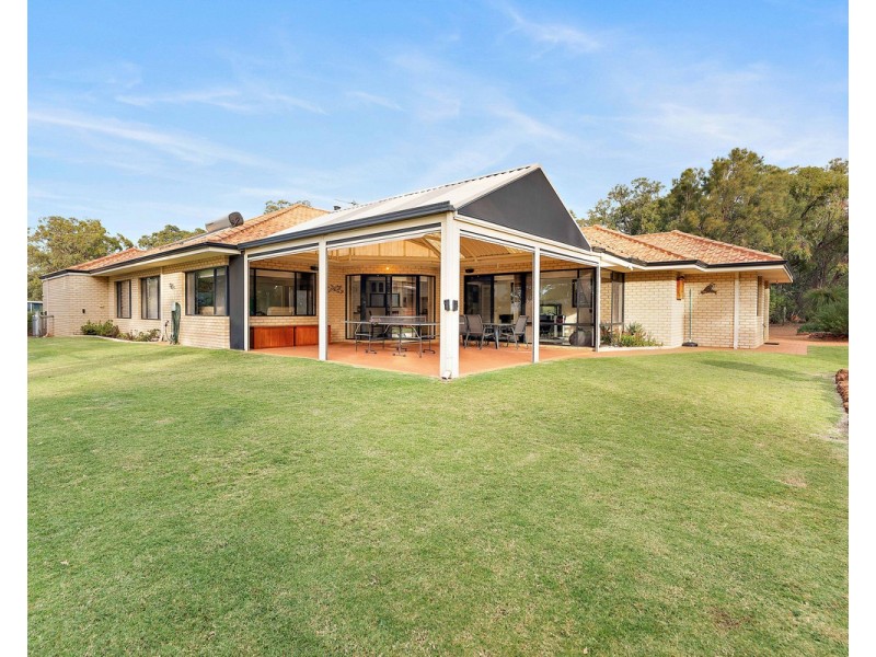 17 Darling Range Drive, Bedfordale WA 6112