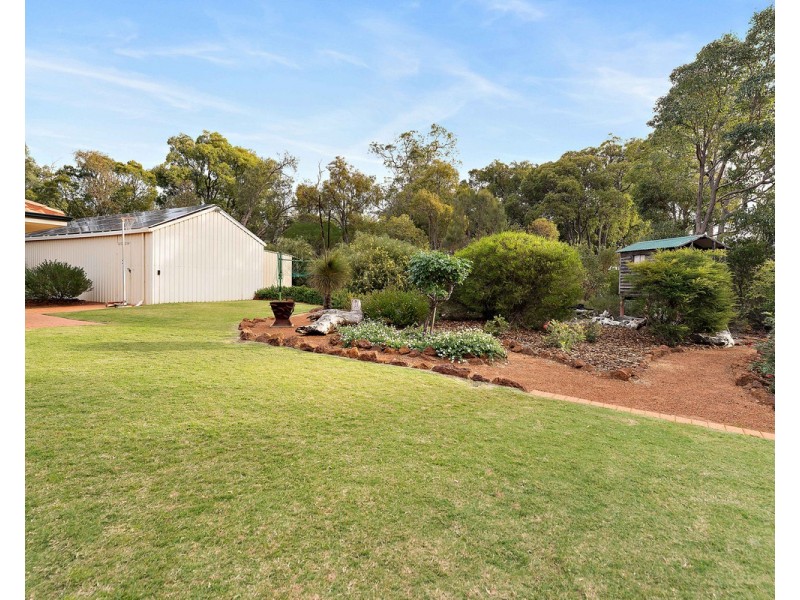 17 Darling Range Drive, Bedfordale WA 6112