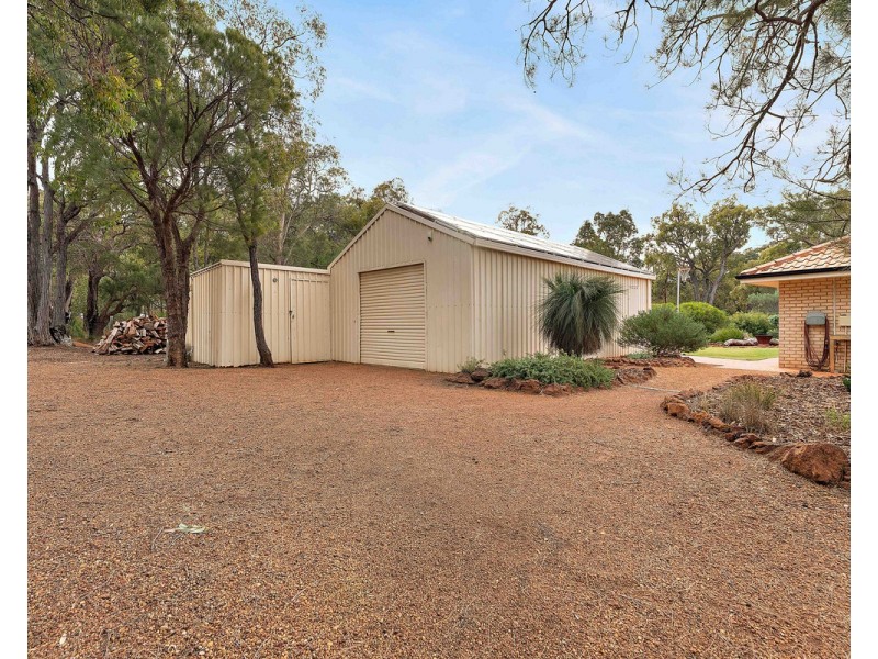 17 Darling Range Drive, Bedfordale WA 6112
