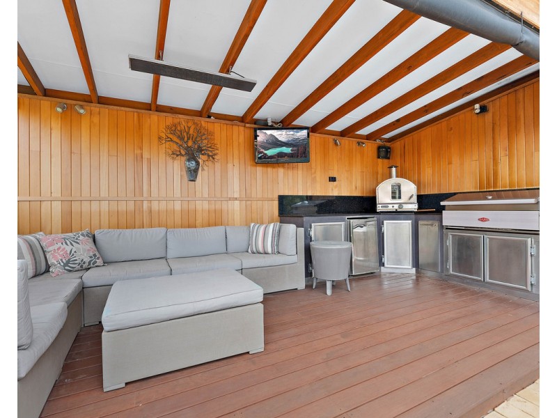 17 Darling Range Drive, Bedfordale WA 6112