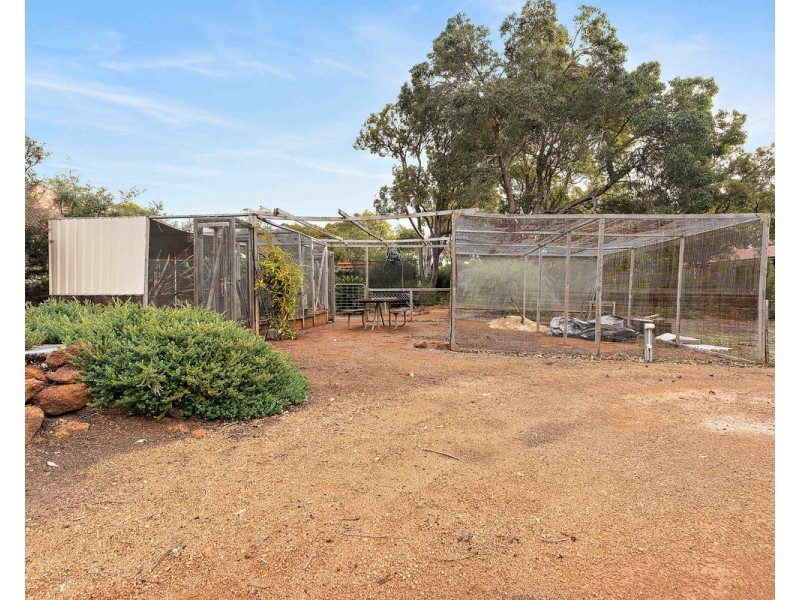 17 Darling Range Drive, Bedfordale WA 6112