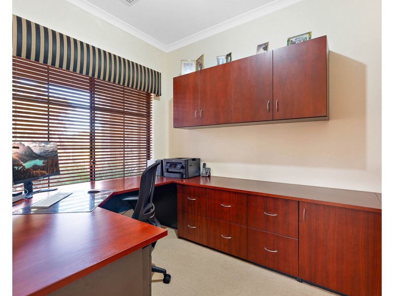 17 Darling Range Drive, Bedfordale WA 6112