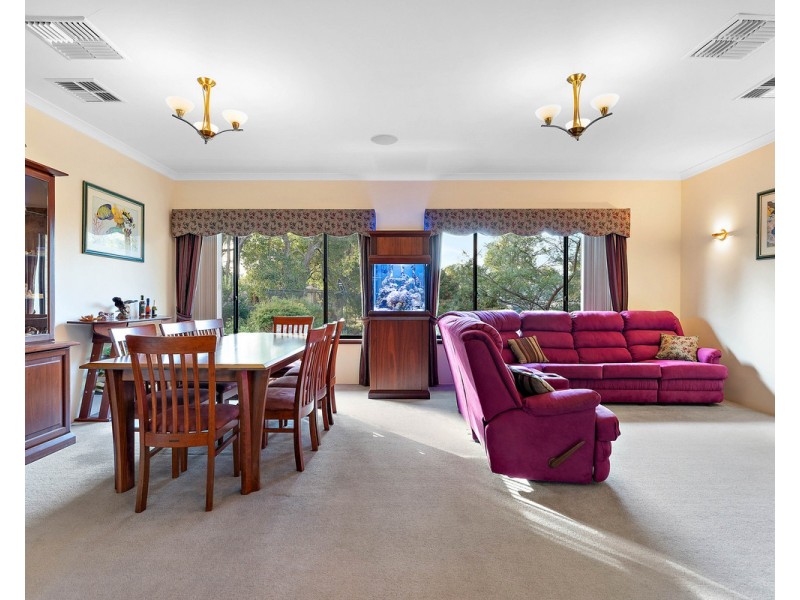 17 Darling Range Drive, Bedfordale WA 6112