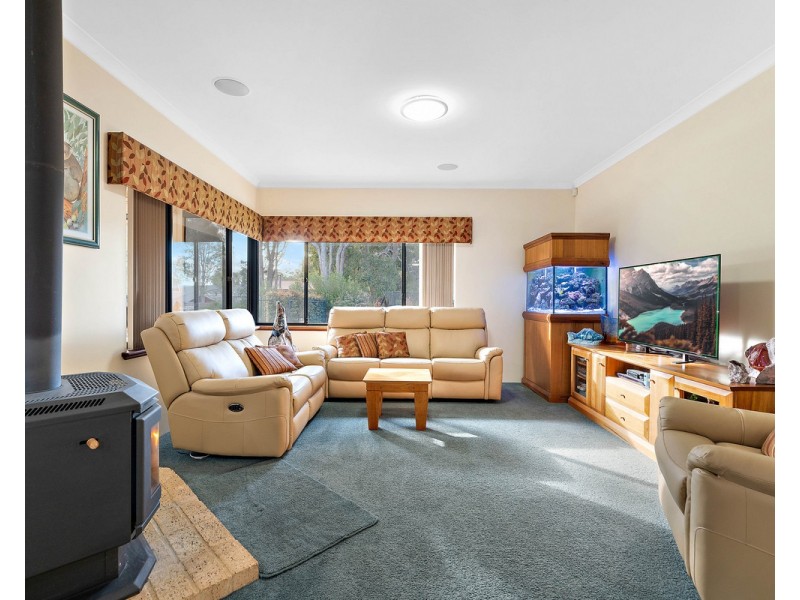 17 Darling Range Drive, Bedfordale WA 6112