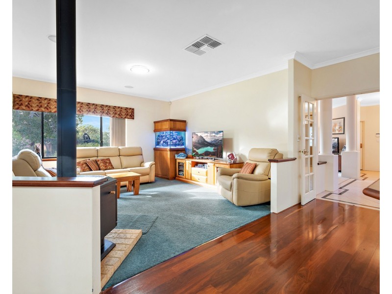 17 Darling Range Drive, Bedfordale WA 6112