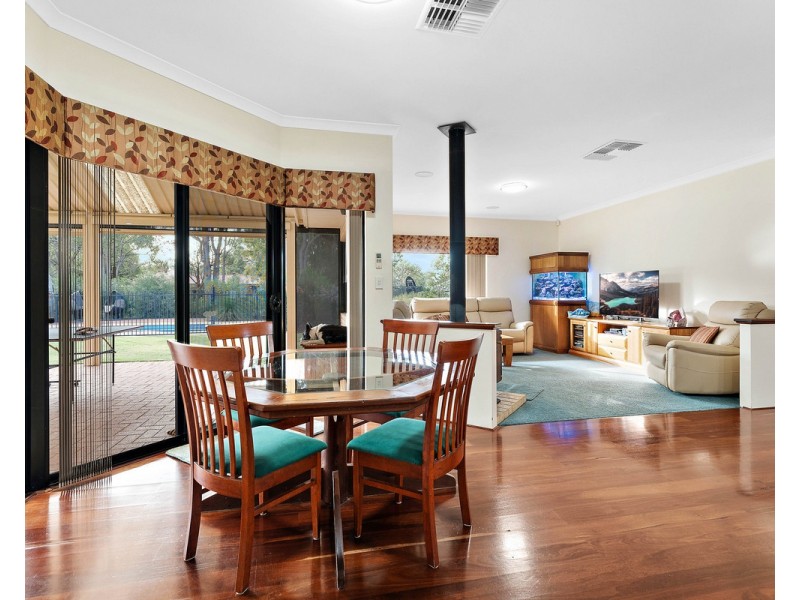 17 Darling Range Drive, Bedfordale WA 6112