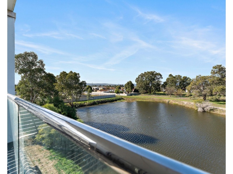 219/348 Railway Parade, Beckenham WA 6107