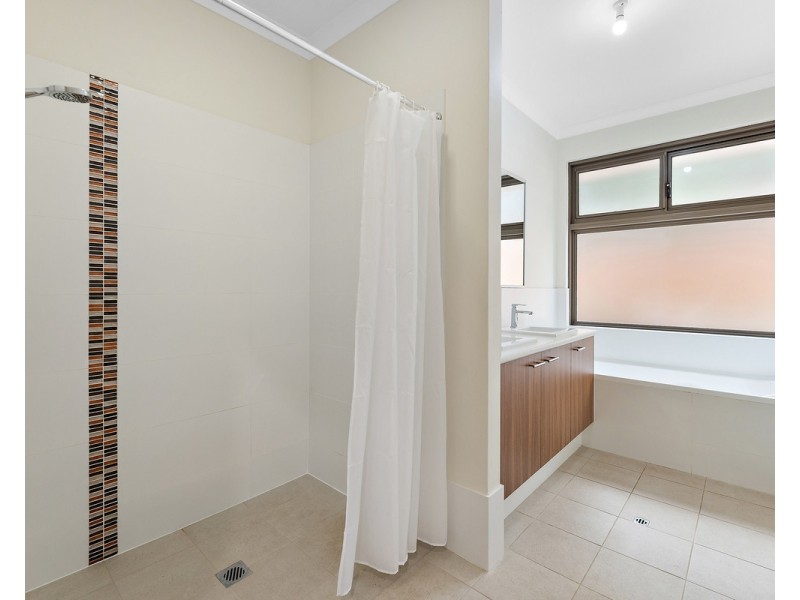 37 Grieve Way, Bedfordale WA 6112