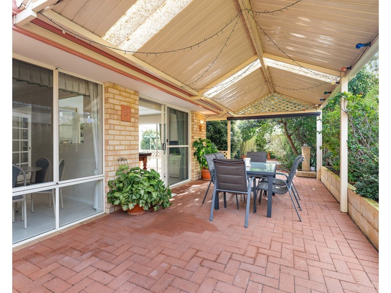 17 Granada Loop, Seville Grove WA 6112