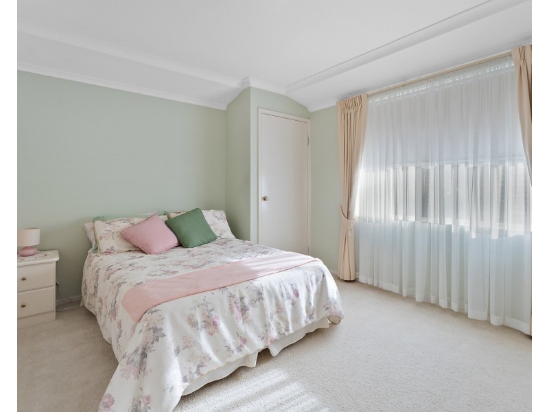 17 Granada Loop, Seville Grove WA 6112