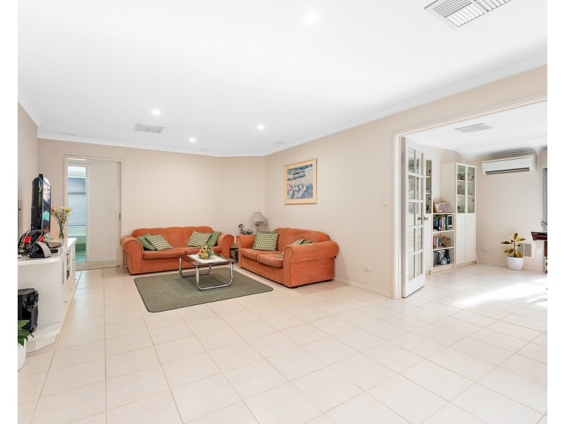 17 Granada Loop, Seville Grove WA 6112