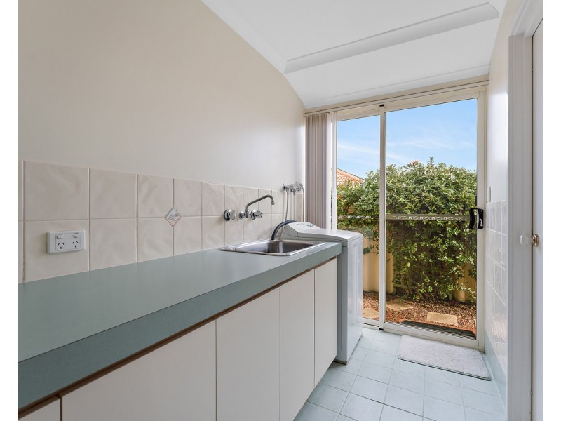 17 Granada Loop, Seville Grove WA 6112