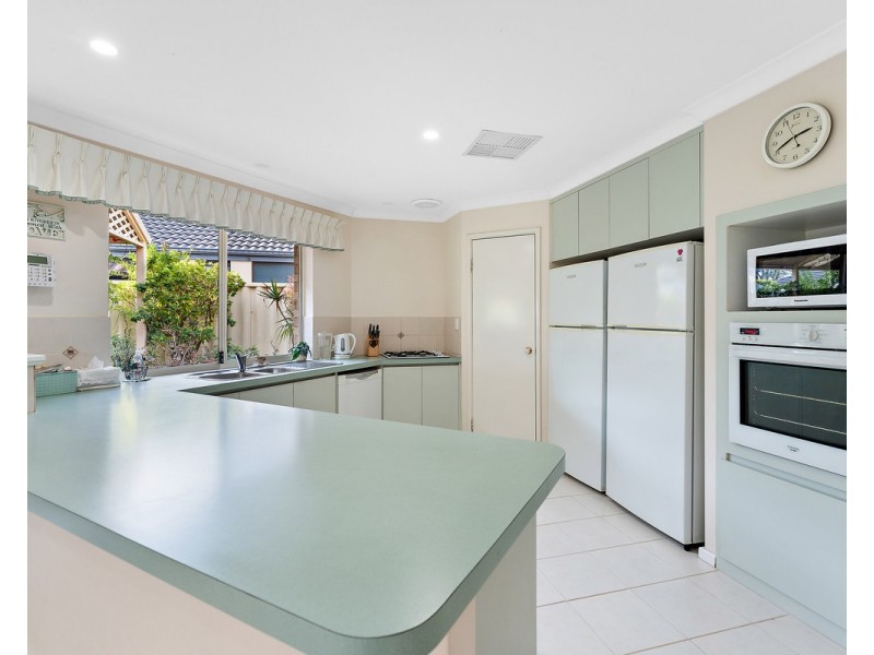 17 Granada Loop, Seville Grove WA 6112