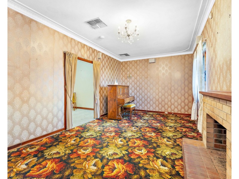 122 Renou Street, East Cannington WA 6107