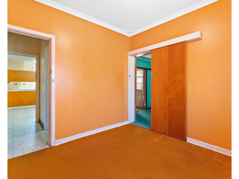 122 Renou Street, East Cannington WA 6107