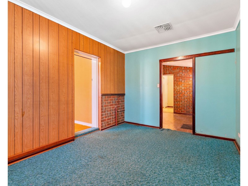 122 Renou Street, East Cannington WA 6107