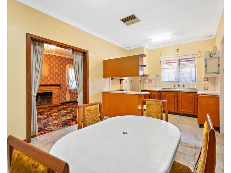 122 Renou Street, East Cannington WA 6107