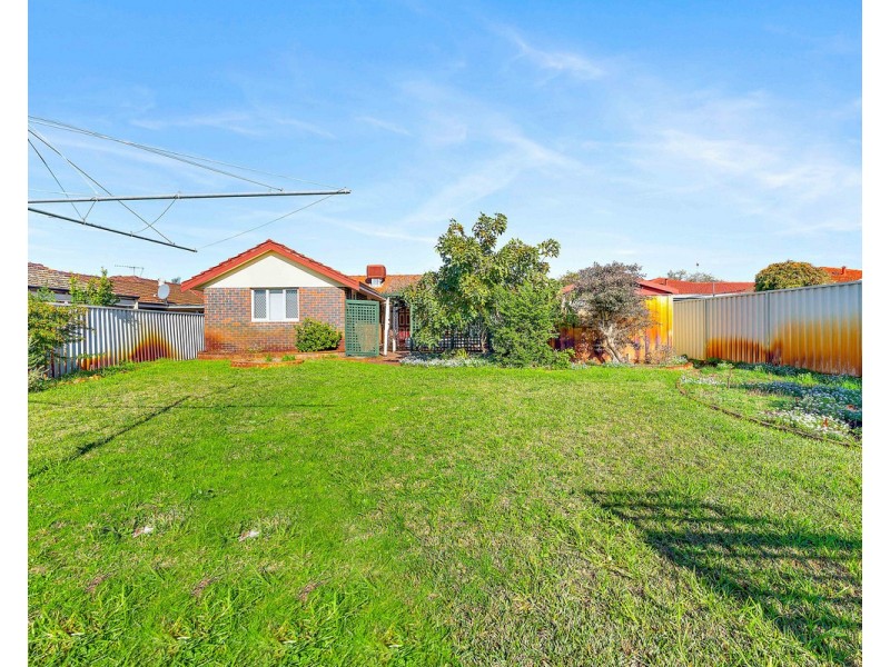 122 Renou Street, East Cannington WA 6107