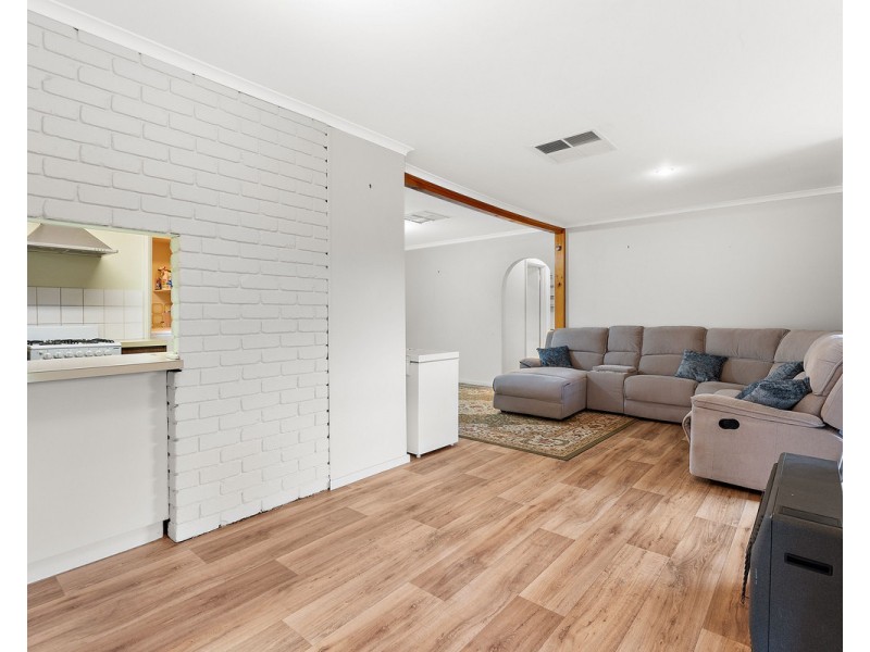 2 Talwin Court, Kelmscott WA 6111