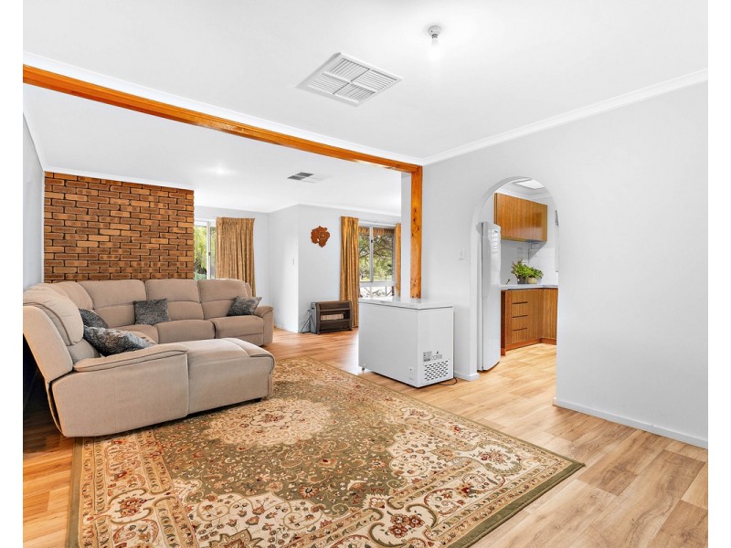 2 Talwin Court, Kelmscott WA 6111