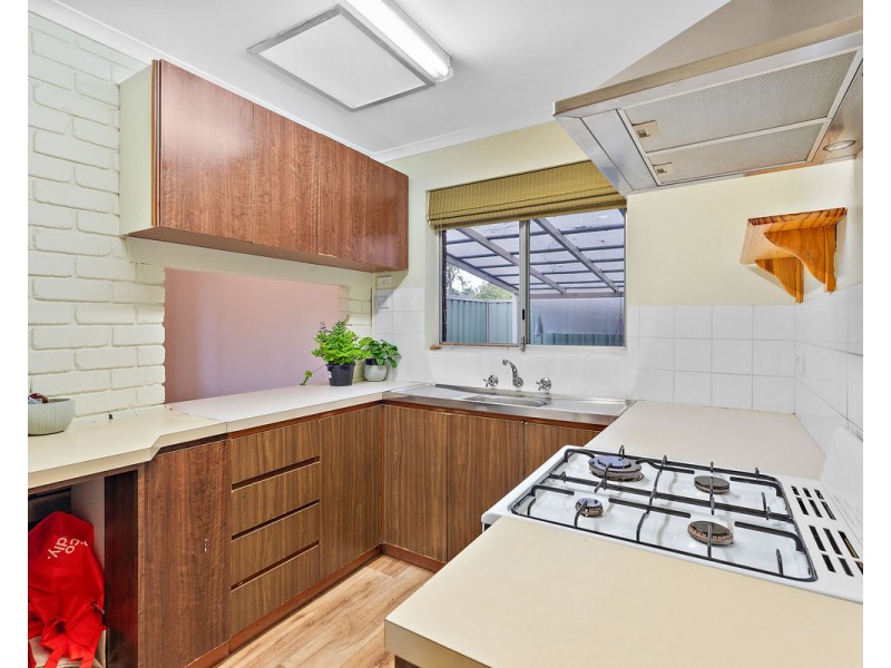 2 Talwin Court, Kelmscott WA 6111