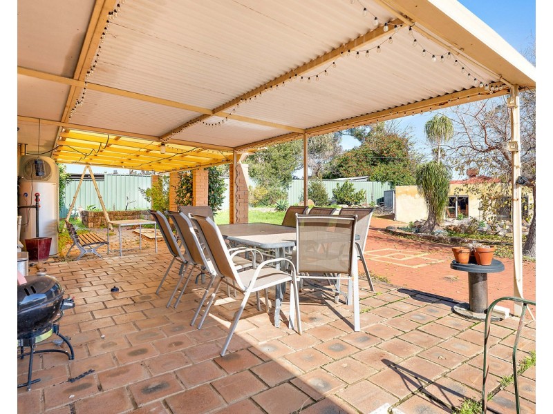 22 Binburra Way, Mount Nasura WA 6112