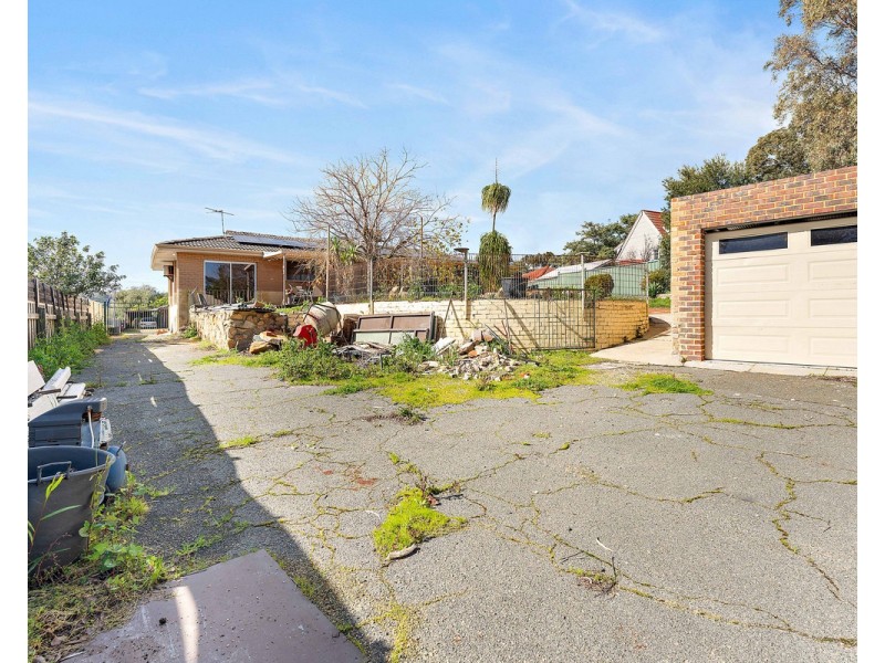 22 Binburra Way, Mount Nasura WA 6112