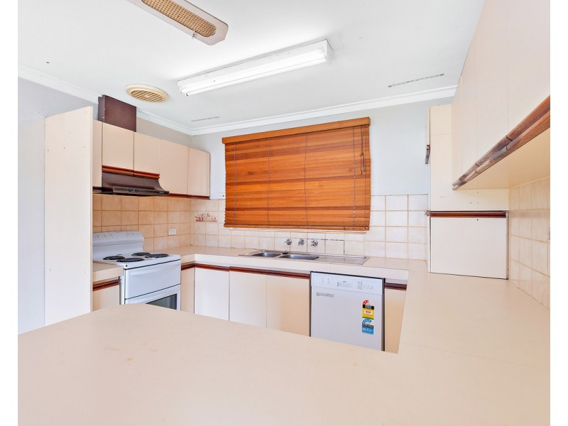 22 Binburra Way, Mount Nasura WA 6112