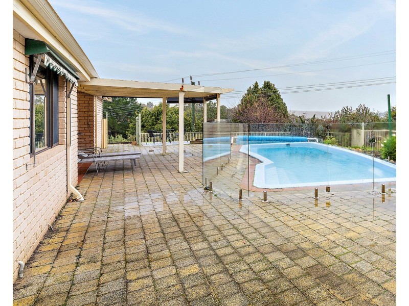 12 Orchid Drive, Roleystone WA 6111