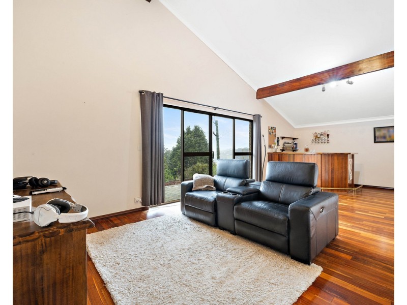 12 Orchid Drive, Roleystone WA 6111