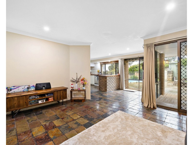 12 Orchid Drive, Roleystone WA 6111