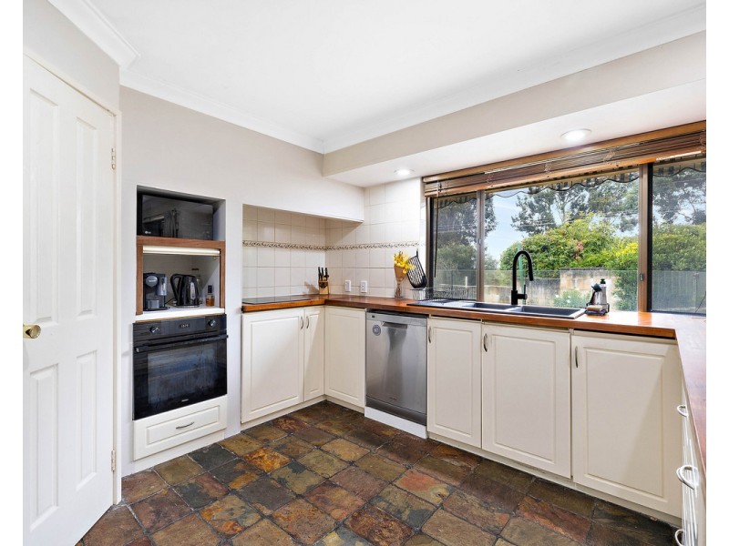 12 Orchid Drive, Roleystone WA 6111