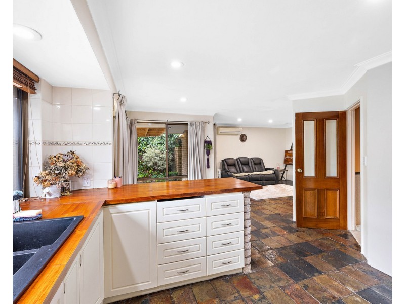 12 Orchid Drive, Roleystone WA 6111