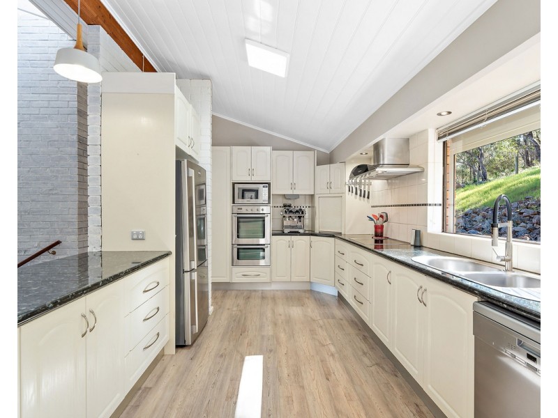 24 Grade Road, Kelmscott WA 6111