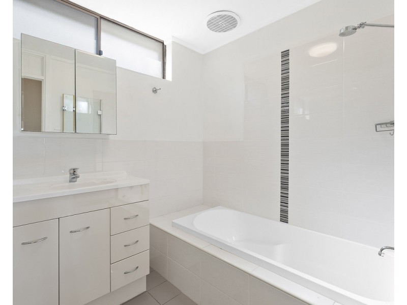 24 Grade Road, Kelmscott WA 6111