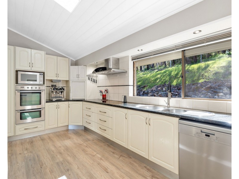 24 Grade Road, Kelmscott WA 6111